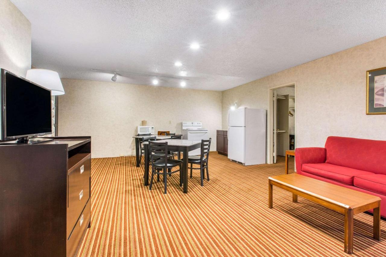 Rodeway Inn & Suites El Cajon San Diego East Exteriör bild